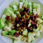 Kaas salade met olijvendressing, koolhydraatarm recept - koolhydraatbewust genieten begint bij con-serveert.nl