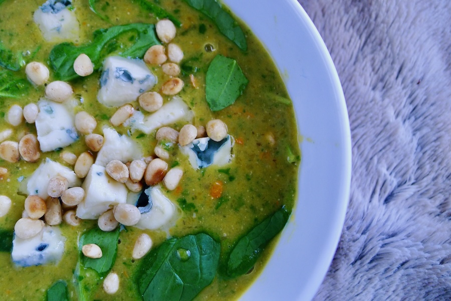 Pompoen spinaziesoep met gorgonzola, koolhydraatarm recept - lekker genieten begint bij Con-serveert.nl