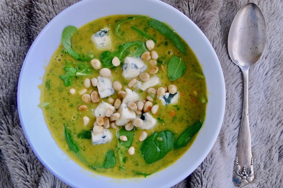 Pompoen spinaziesoep met gorgonzola, koolhydraatarm recept - lekker genieten begint bij Con-serveert.nl