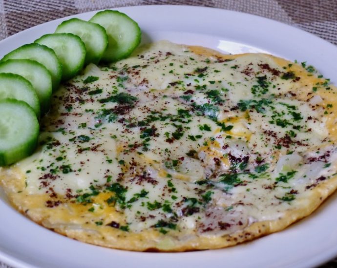 Kool kaas omelet, koolhydraatarm recept - koolhydraatbewust genieten begint bij con-serveert.nl