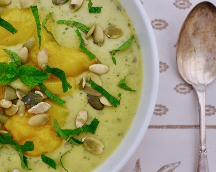 Koude courgette mango soep recept - koolhydraatbewust genieten begint bij con-serveert.nl